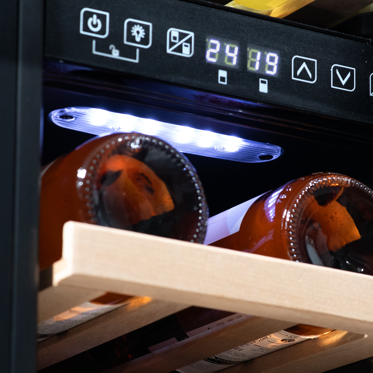 17 Bottle Slim Wine Fridge & Cooler 30cm DH204