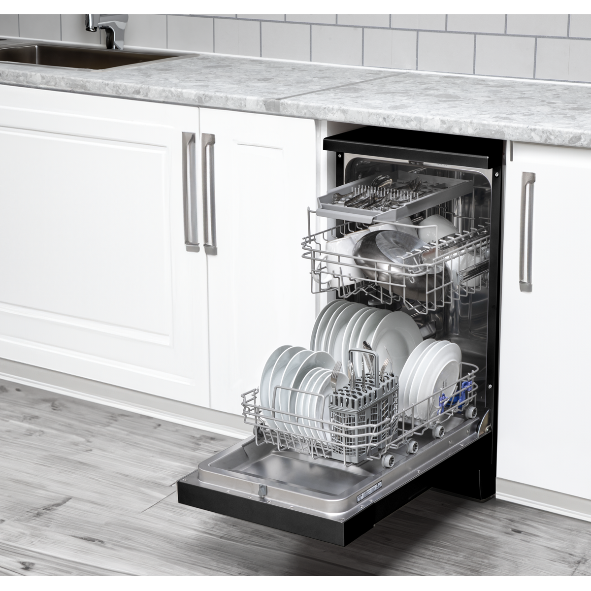 Slimline Freestanding Dishwasher 45cm Wide 10 Place Settings - Black DH267