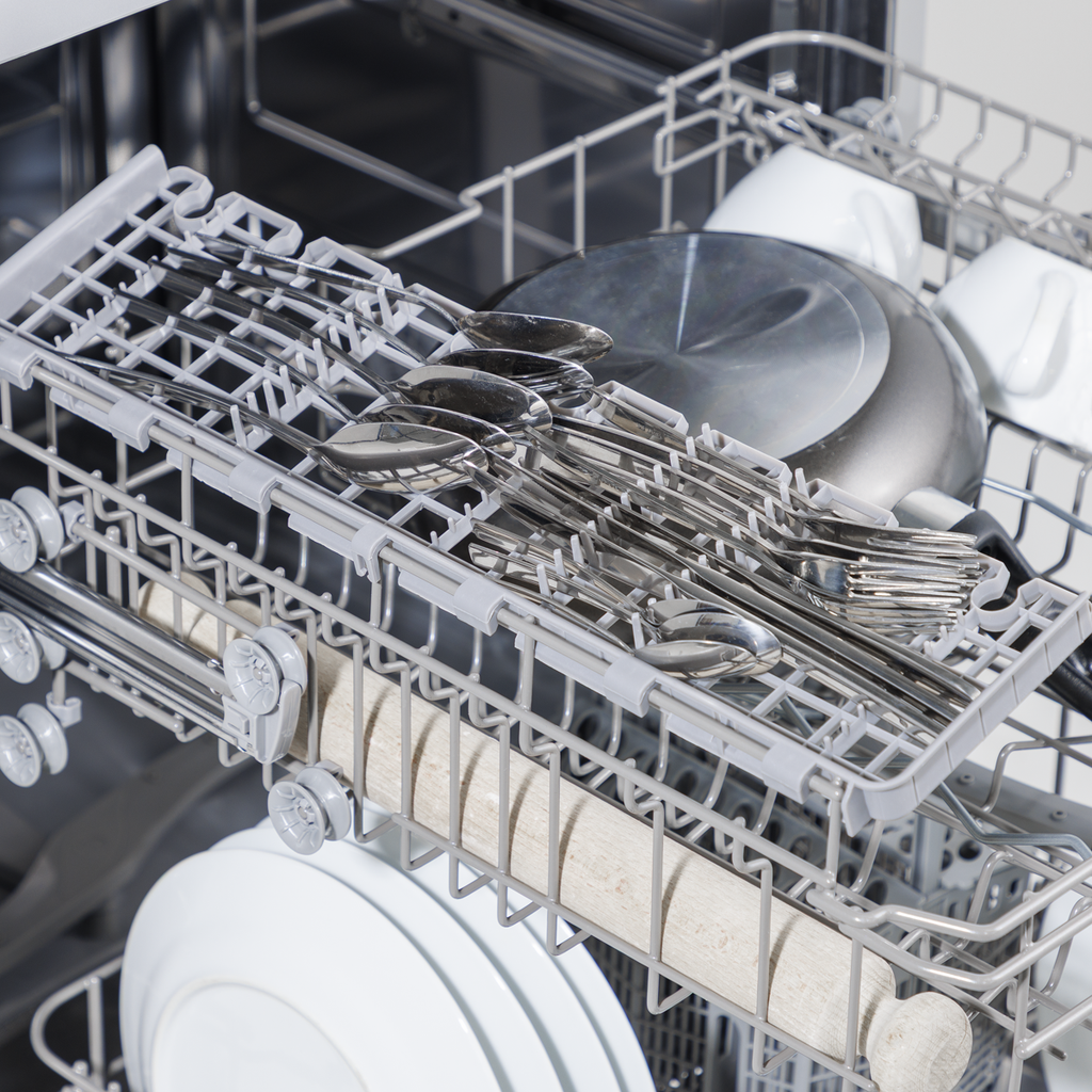 Regular Sized Freestanding Dishwasher 60cm Wide 13 Place Settings - Silver DH280