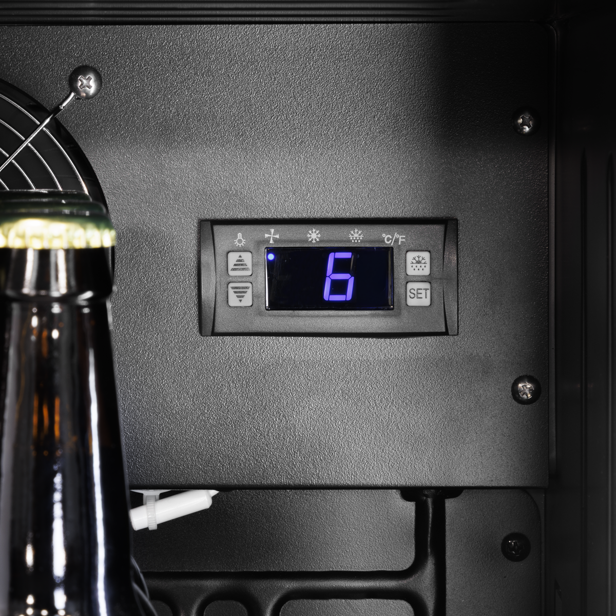 Tall Drinks/Bar Fridge with Digital Controls & Auto Defrost 160L - Black DH440
