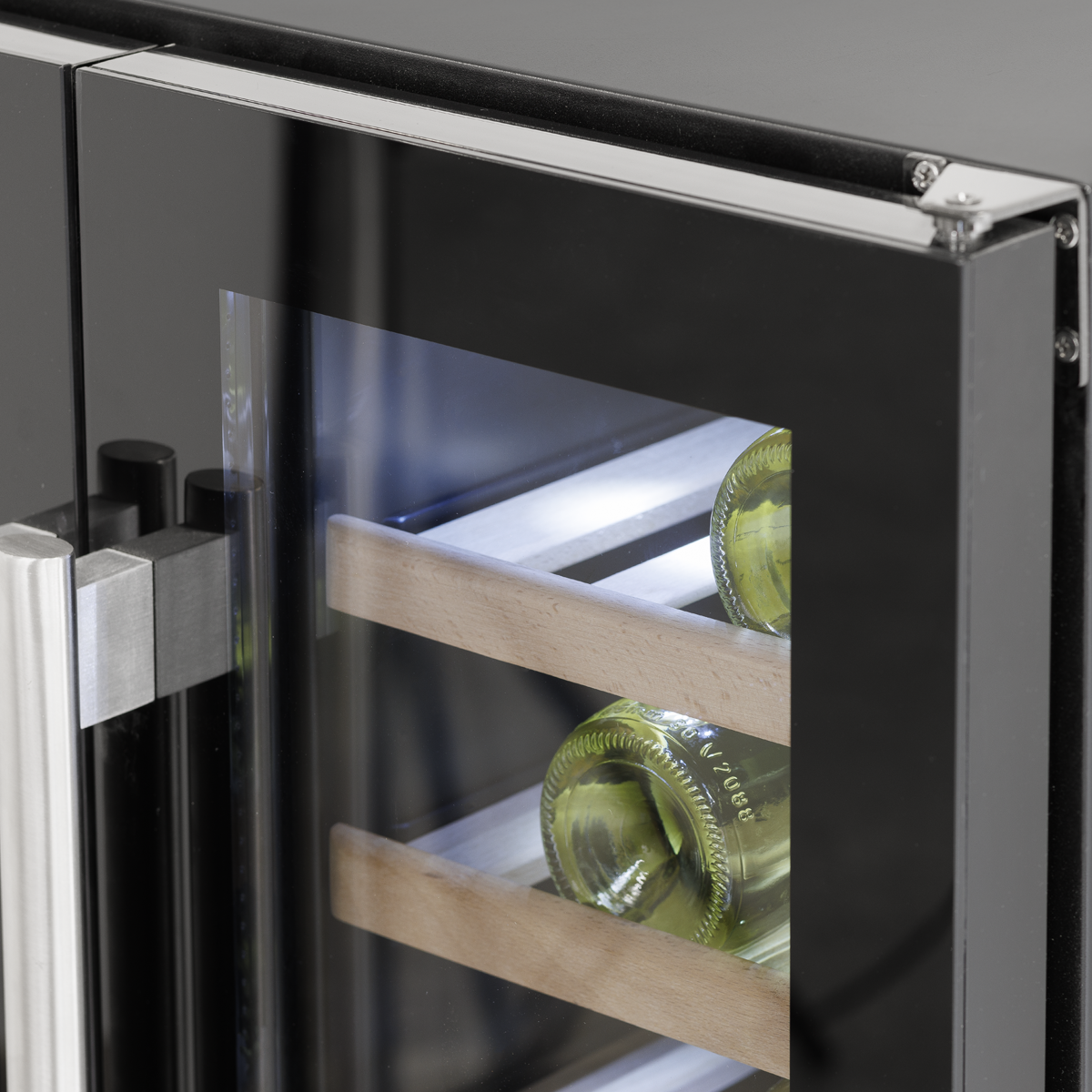 40 Bottle/120 Can Under-Counter/Freestanding Dual Zone Wine Fridge & Cooler 60cm DH96