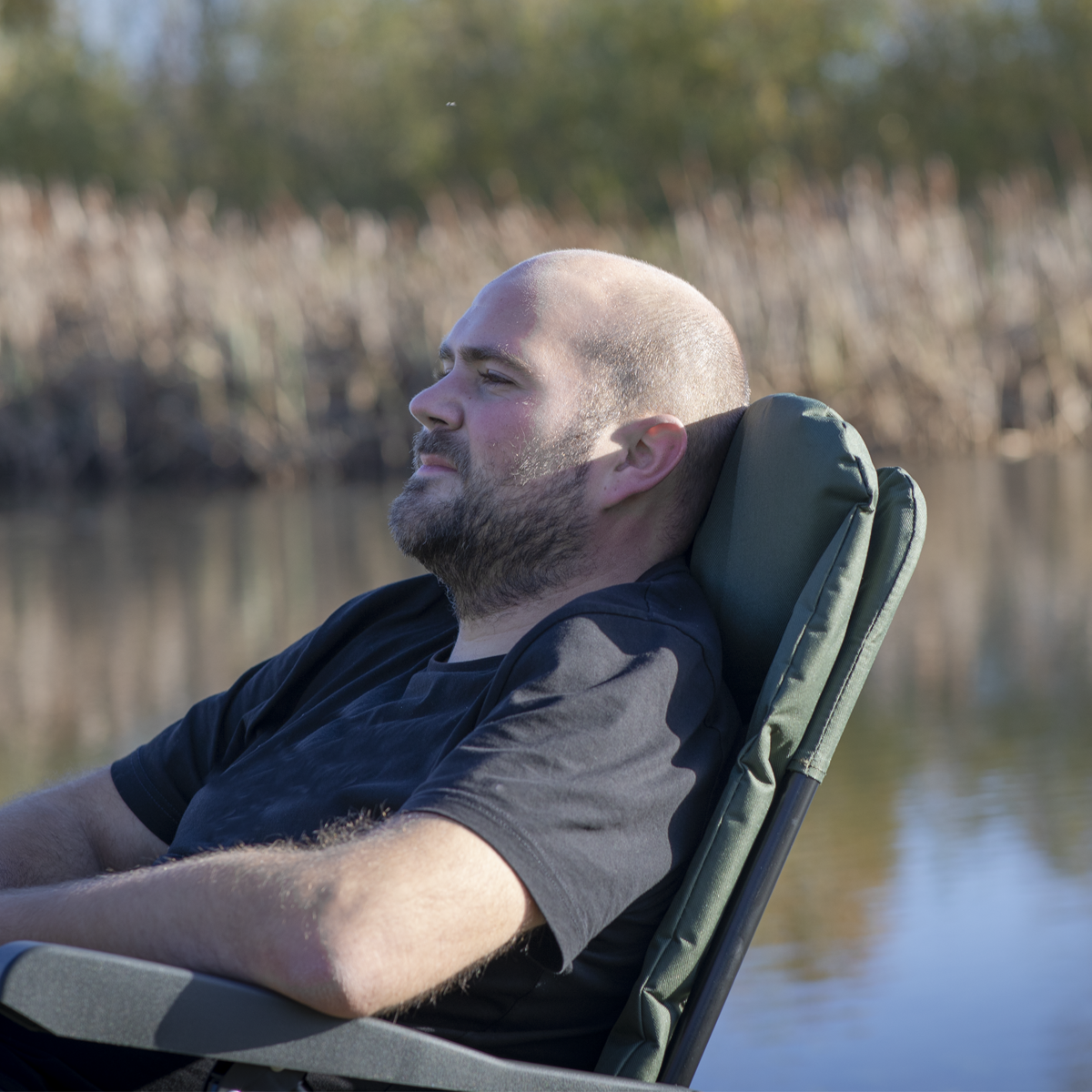 Portable Reclining Chair with Armrests DL74