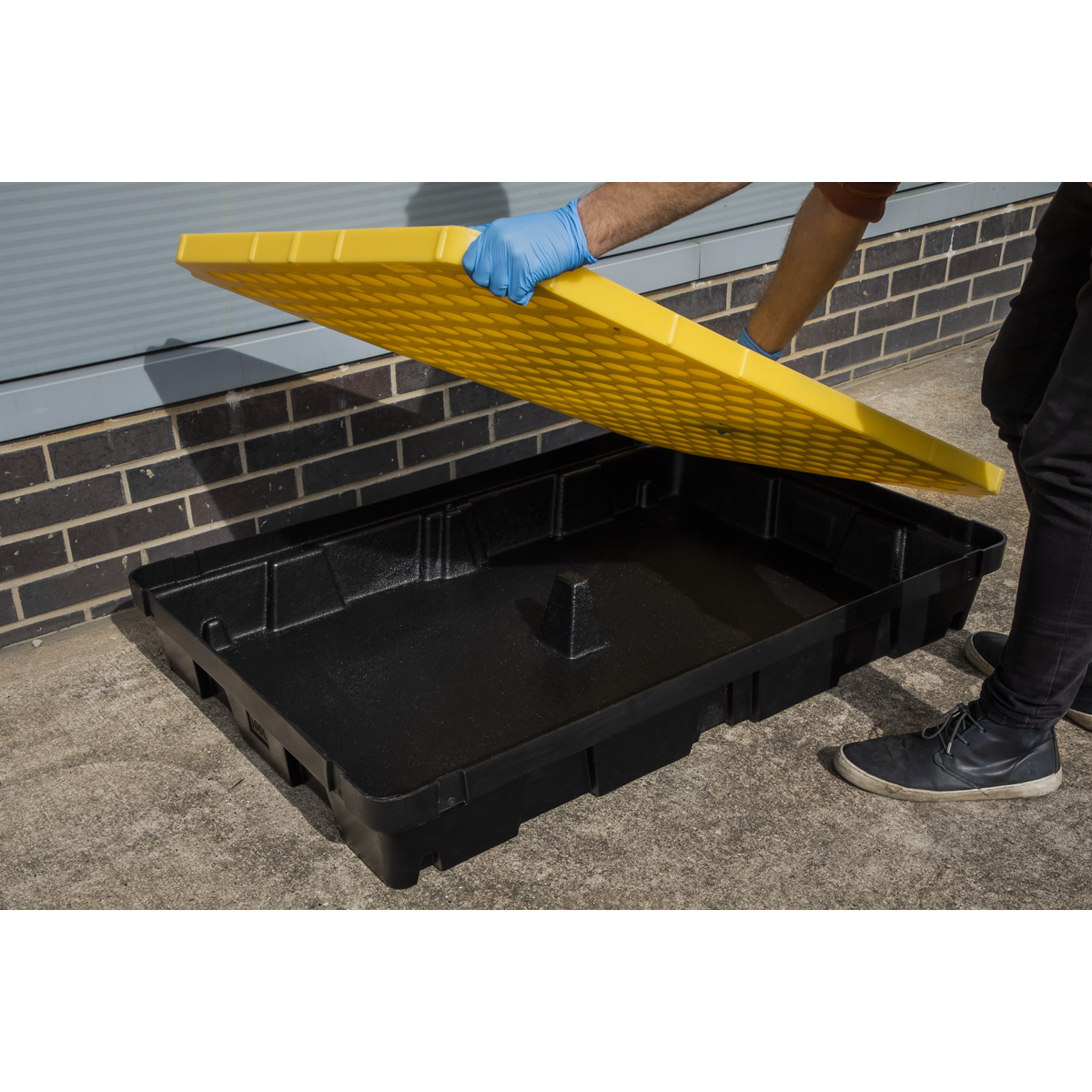Spill Tray with Platform 100L DRP101