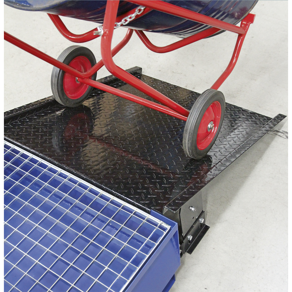 Adjustable Height Ramp for Barrel Bunds & Kerbs DRP15