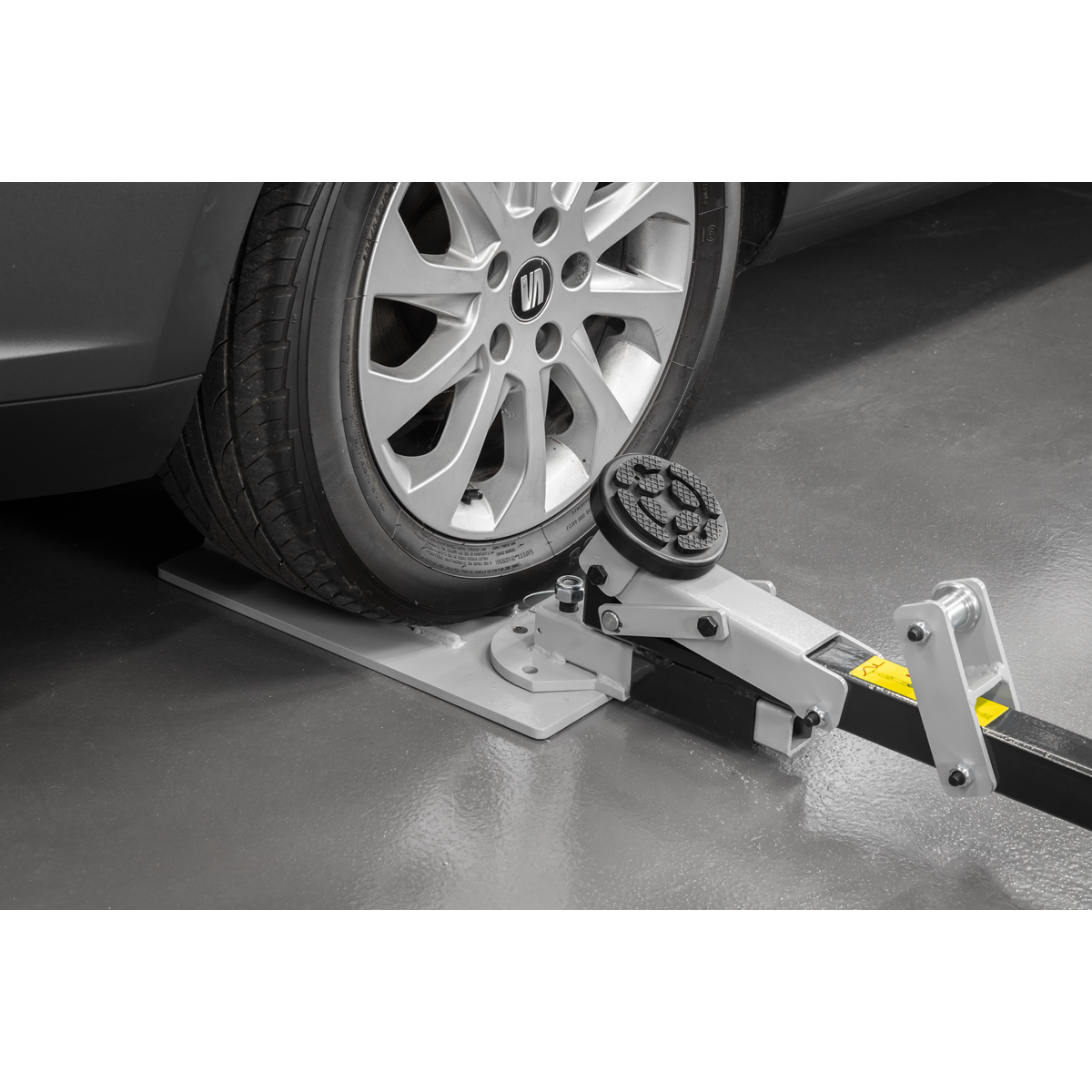 Heavy-Duty Dent Puller with Variable Upright DZRE22