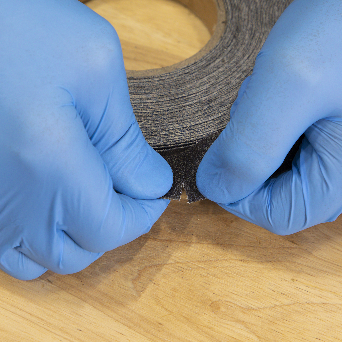 Emery Roll 80Grit 25mm x 25m - Blue Twill ER252580