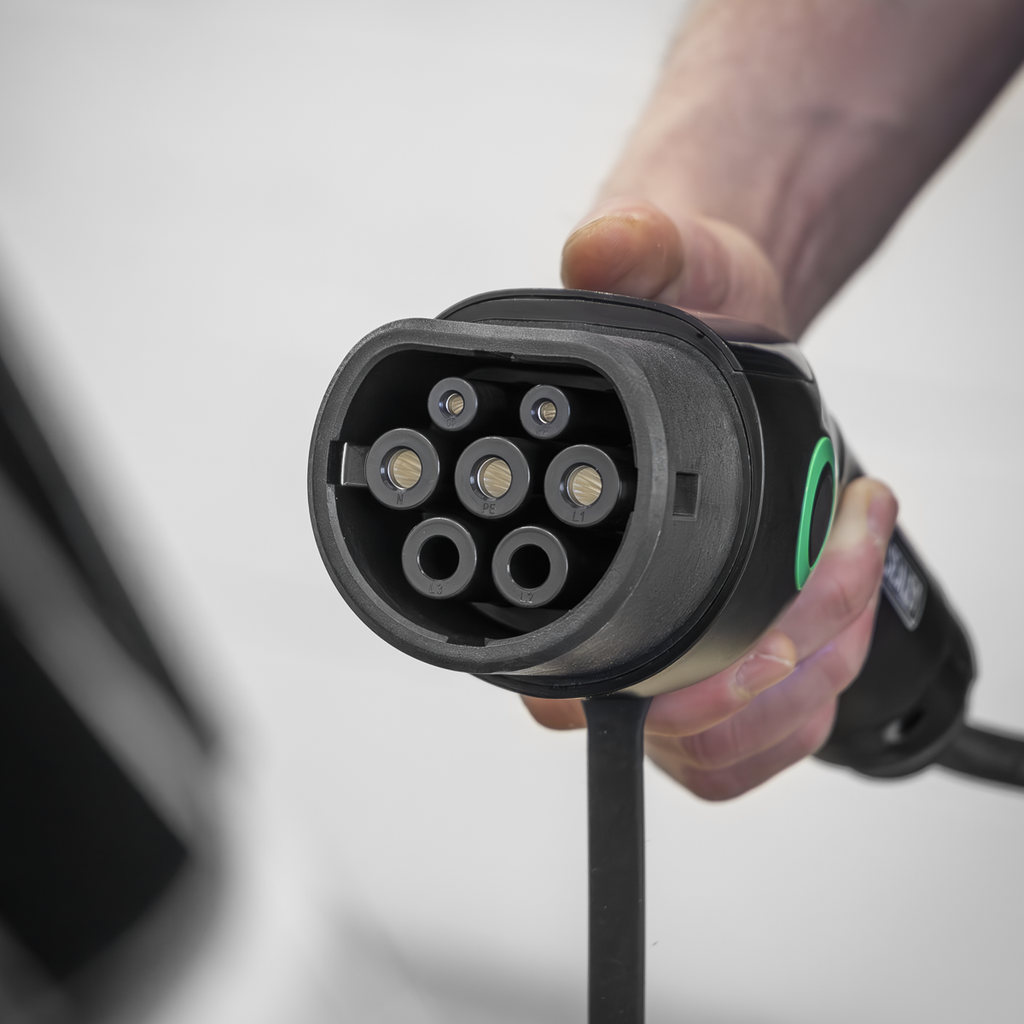 5m Adjustable (3.5kW) Type 2 to UK 3-Pin Plug Portable EV Charger EVAC2