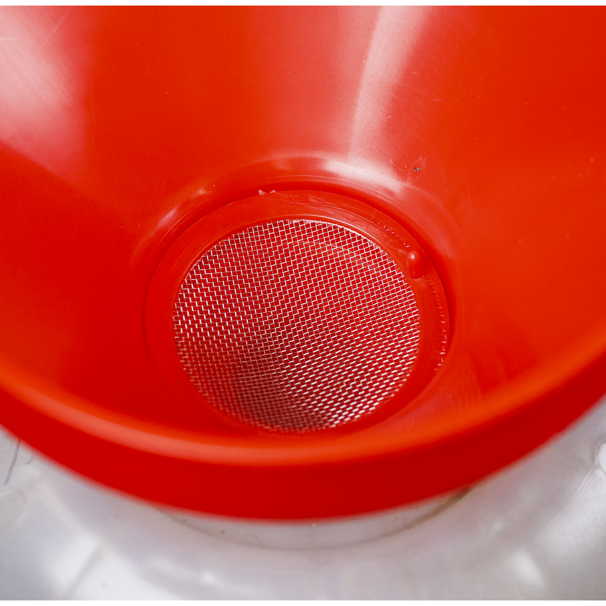 Fixed Spout Funnel with Filter 200mm - Medium F2