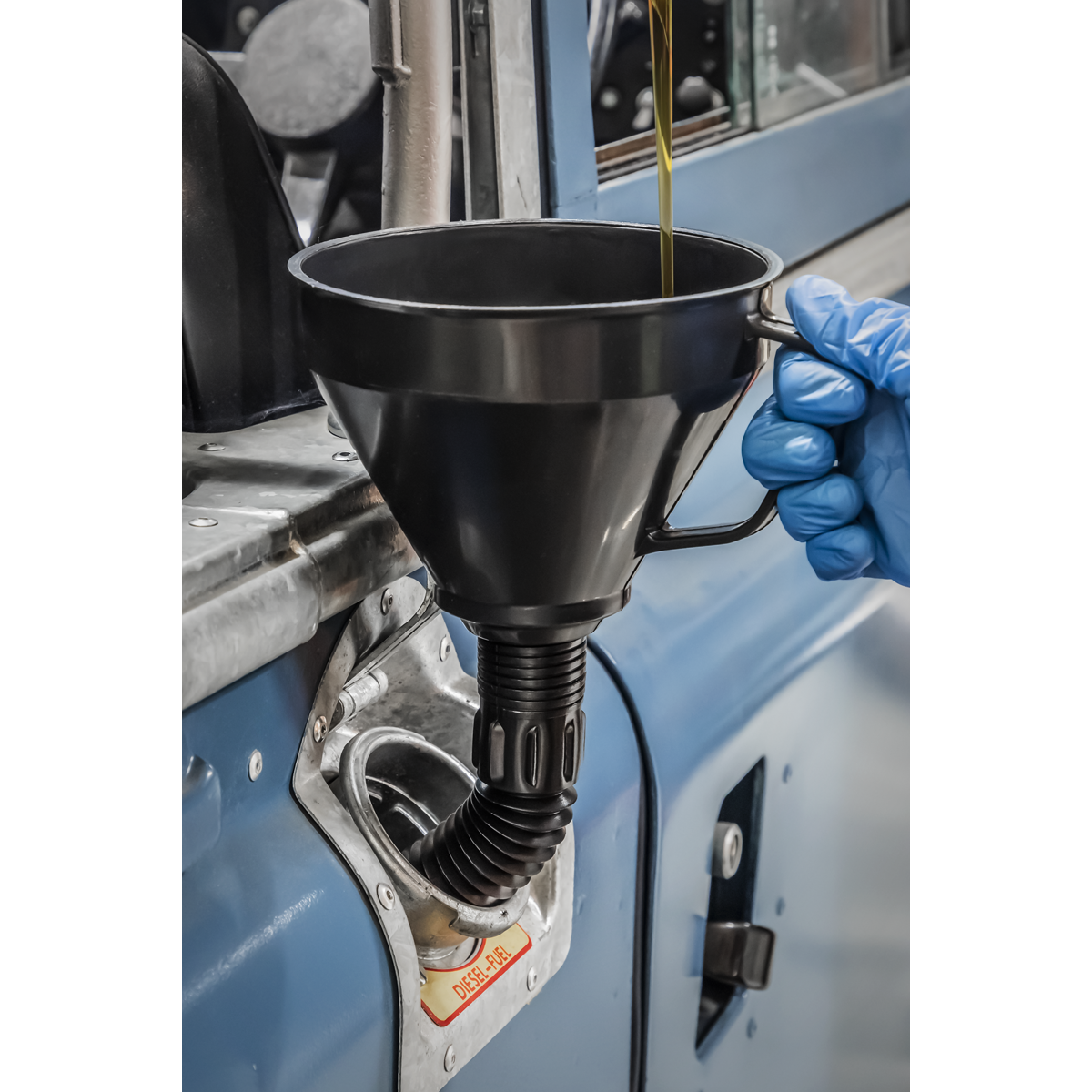 Flexible Spout Funnel with Filter 160mm F6