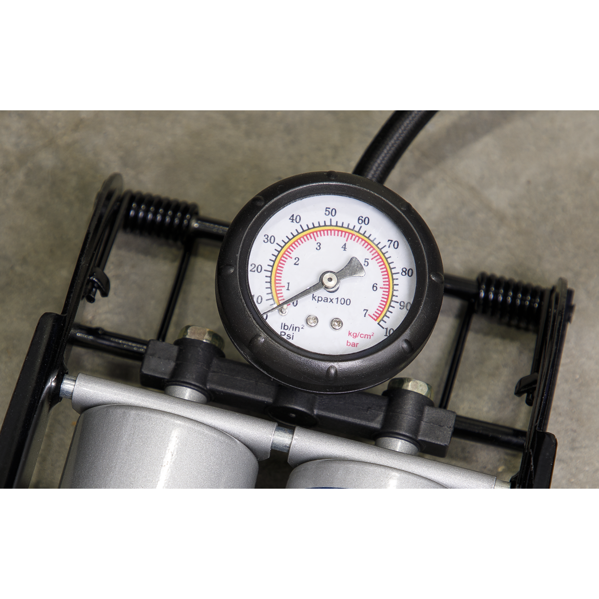 Twin Barrel Foot Pump FP4