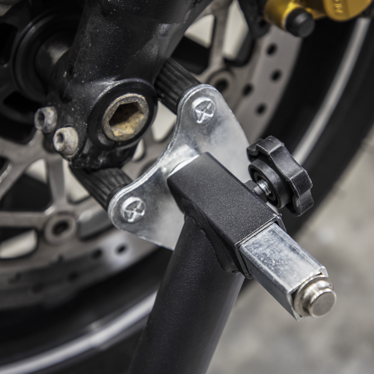 Universal Front Paddock Stand 360° Floating FPS1MD