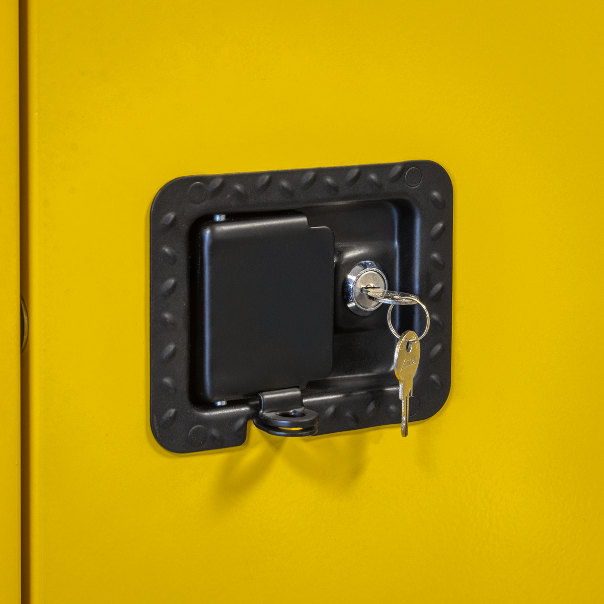 Flammables Storage Cabinet 585 x 455 x 890mm FSC07