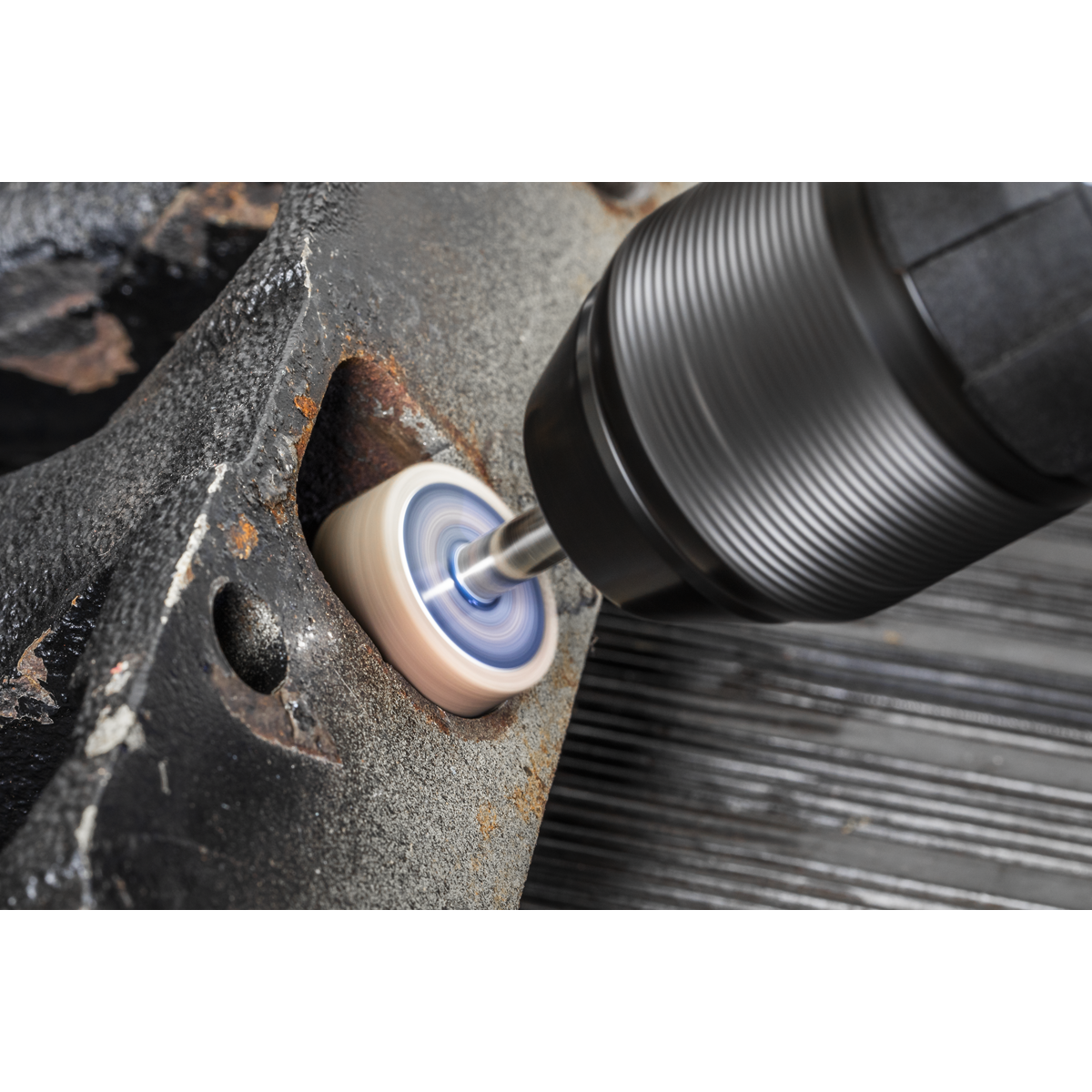 25 x 10mm Abrasive Flap Wheel with 6mm Shaft Assorted Grit - Pack of 5 FW2510ASS