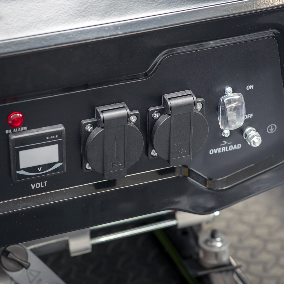 2200W Generator 6.5hp 4-Stroke Engine 230V G2201