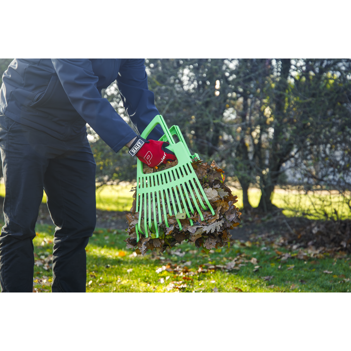 2-in-1 Rake & Leaf Grabber GTLG2