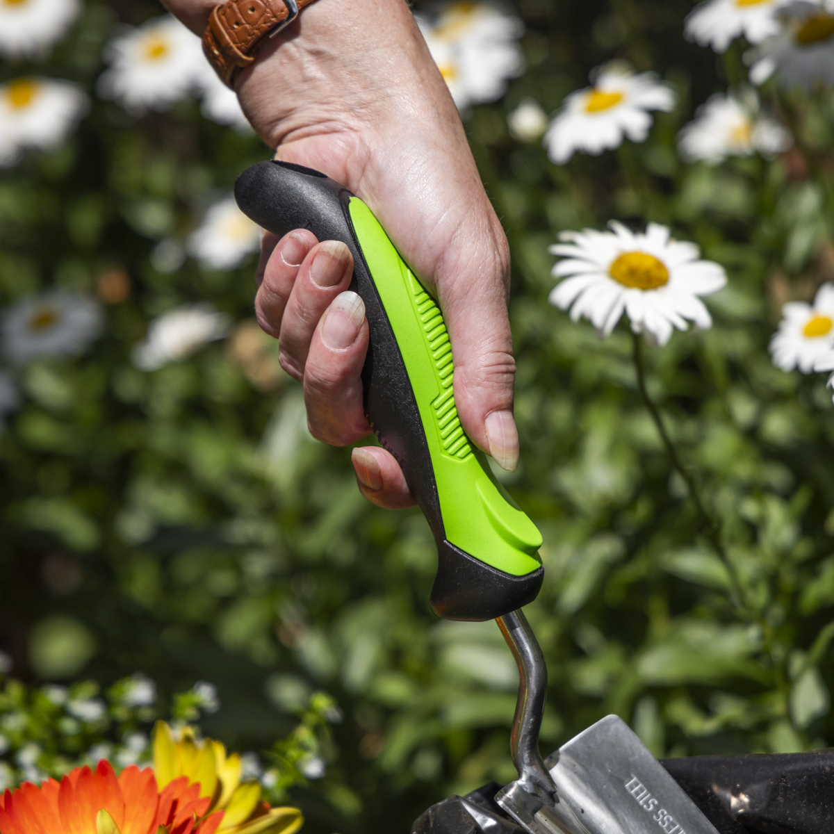 Hand Trowel with Soft Grip Handle & Stainless Steel Blade GTSG008