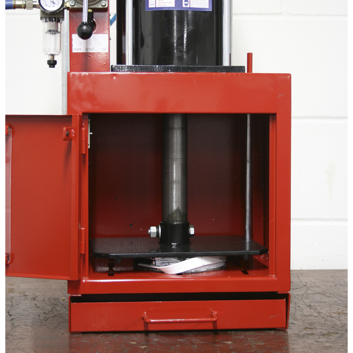 Pneumatic Paint Can Crusher 2.2 Tonne HCC08