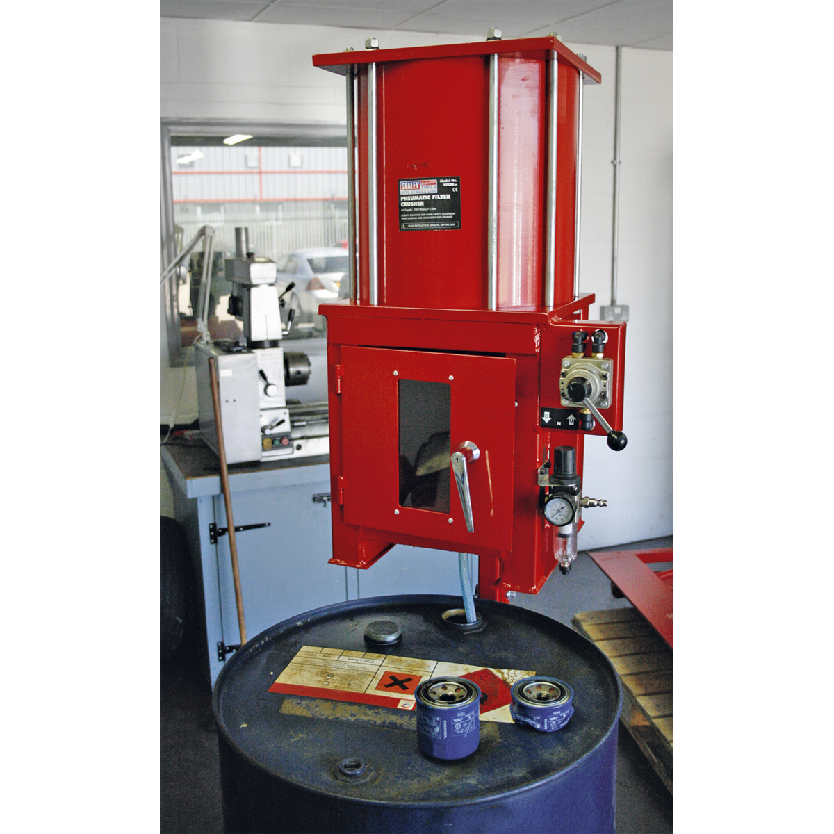 Pneumatic Oil Filter Crusher HFC08