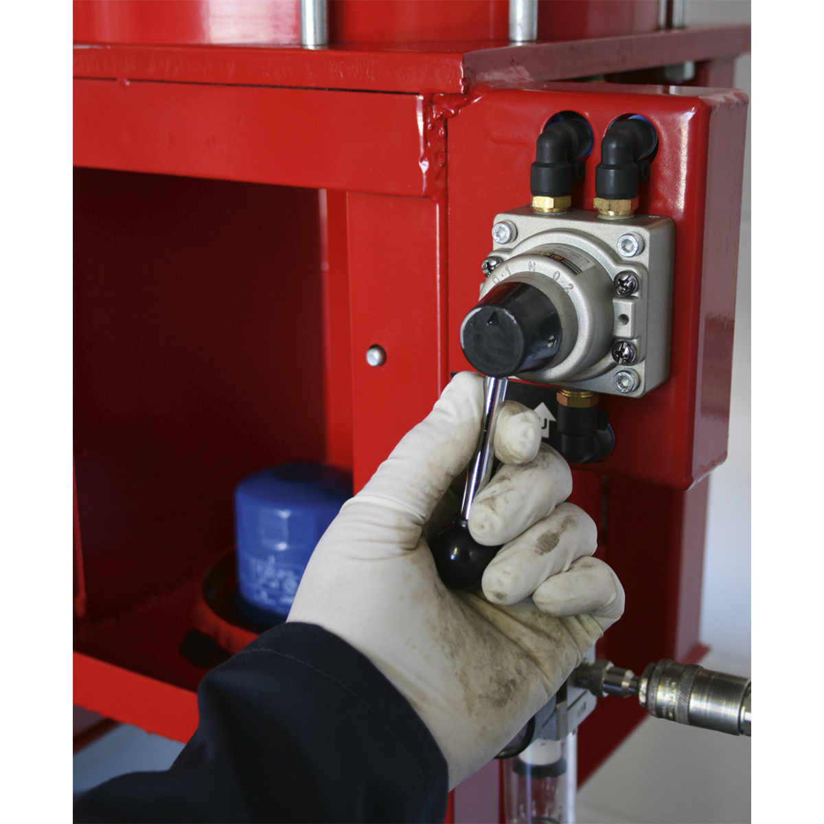 Pneumatic Oil Filter Crusher HFC08