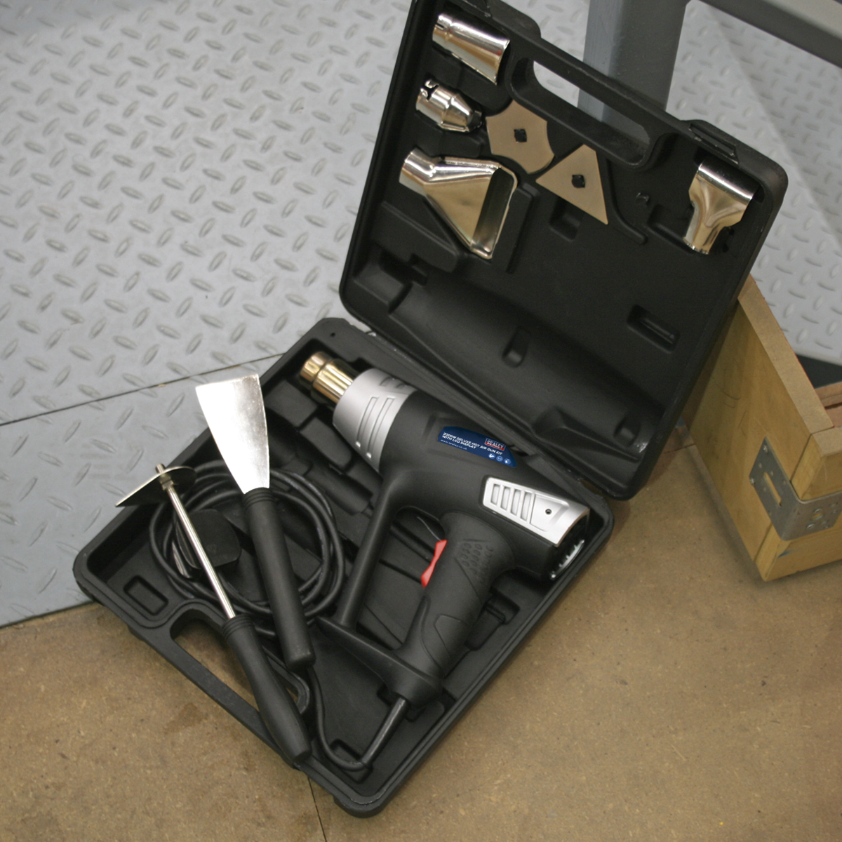 2000W Deluxe Heat Gun Kit with LCD Display 80-600°C HS104K