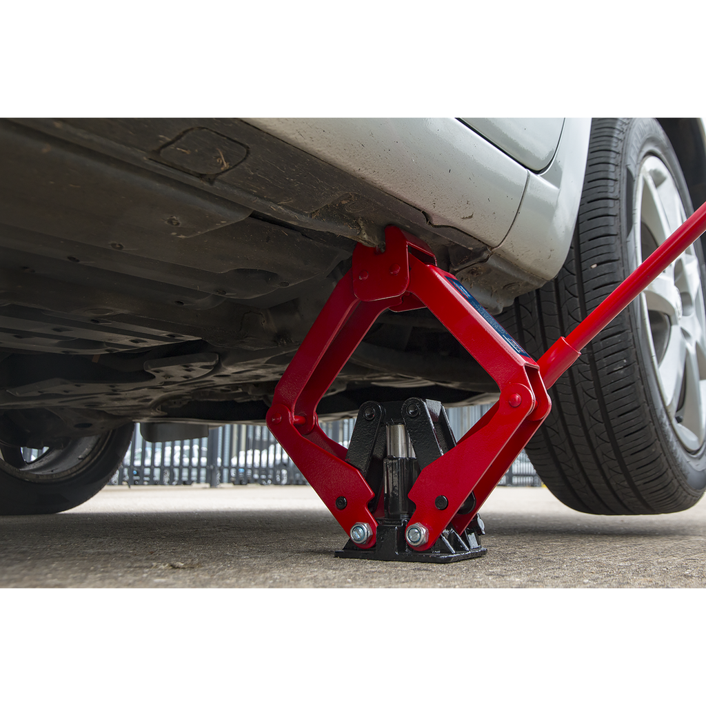Hydraulic Scissor Jack 700kg Capacity HSJ07