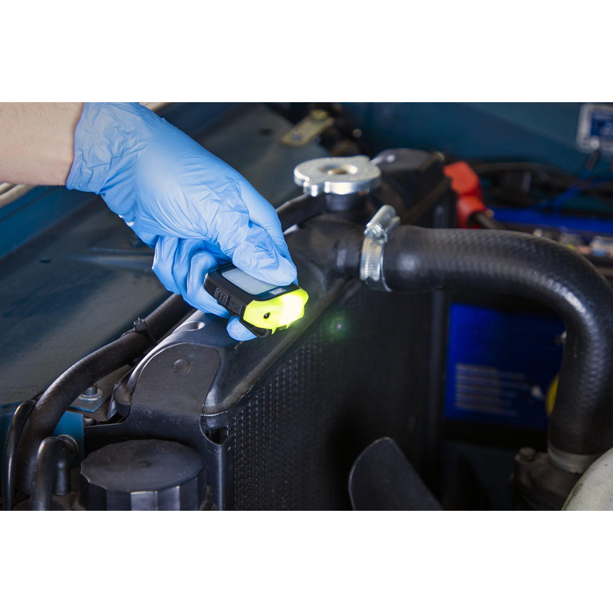 Rechargeable Clip Light with Auto-Sensor 2W & 1.5W SMD LED HT02LED