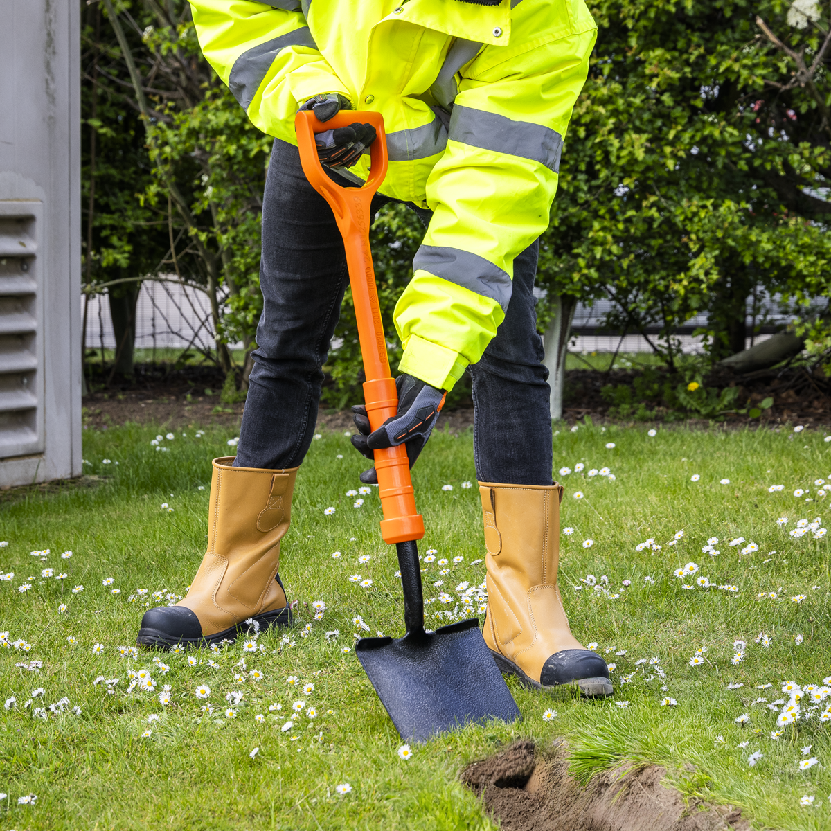 Insulated General Service Shovel HVCT07