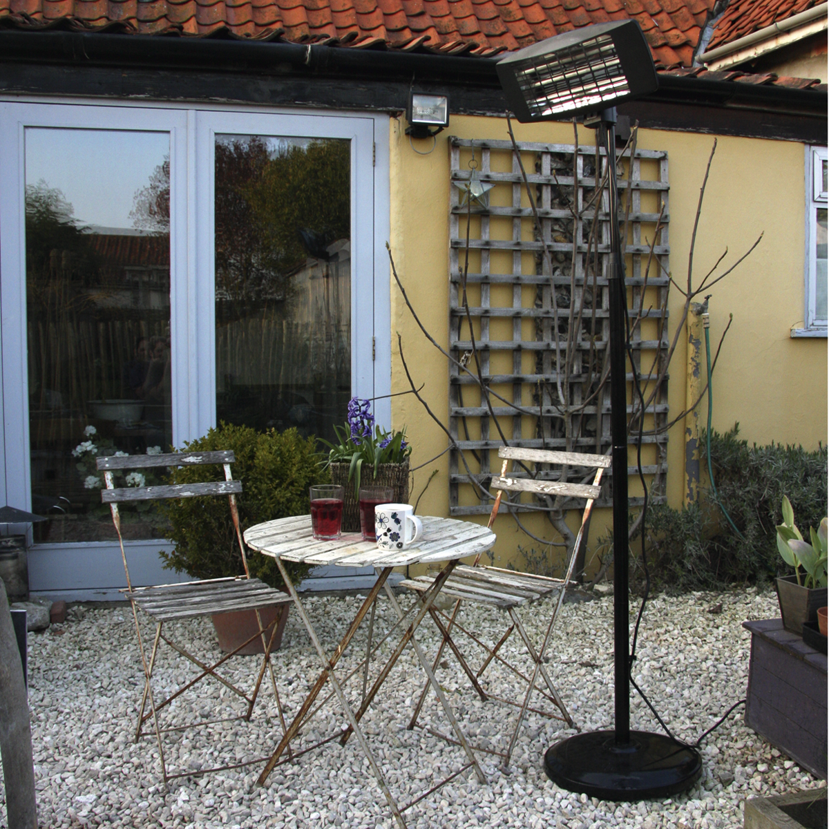 Infrared Quartz Patio Heater with Telescopic Floor Stand 2000W/230V IFSH2003
