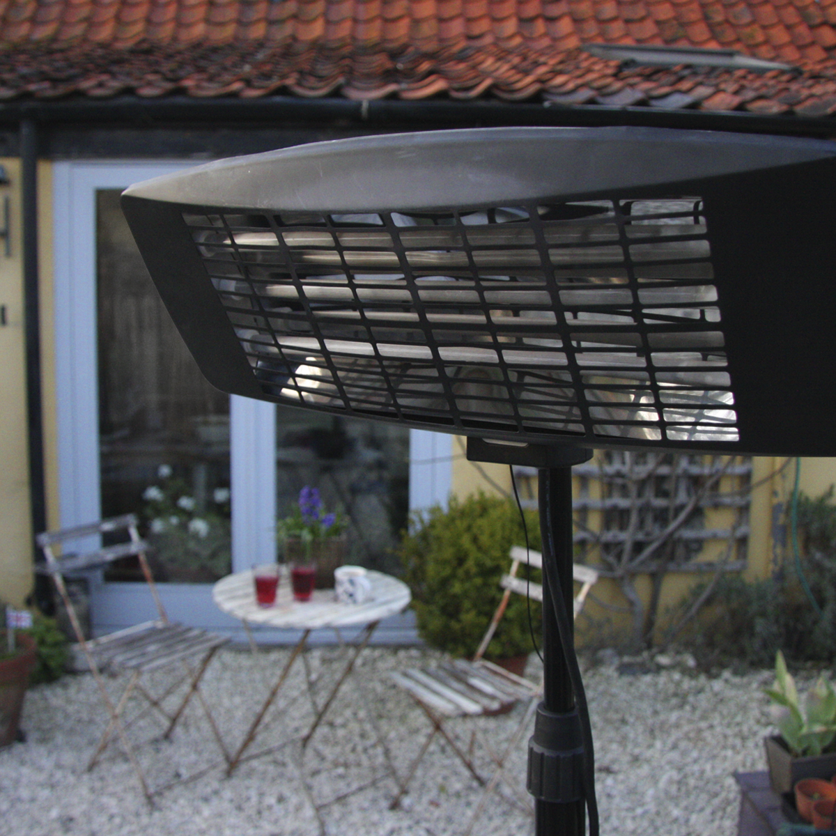 Infrared Quartz Patio Heater with Telescopic Floor Stand 2000W/230V IFSH2003