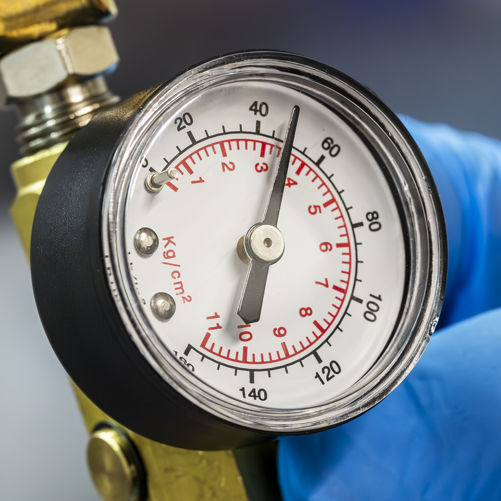 On-Gun Pressure Regulator/Gauge ILF/RG