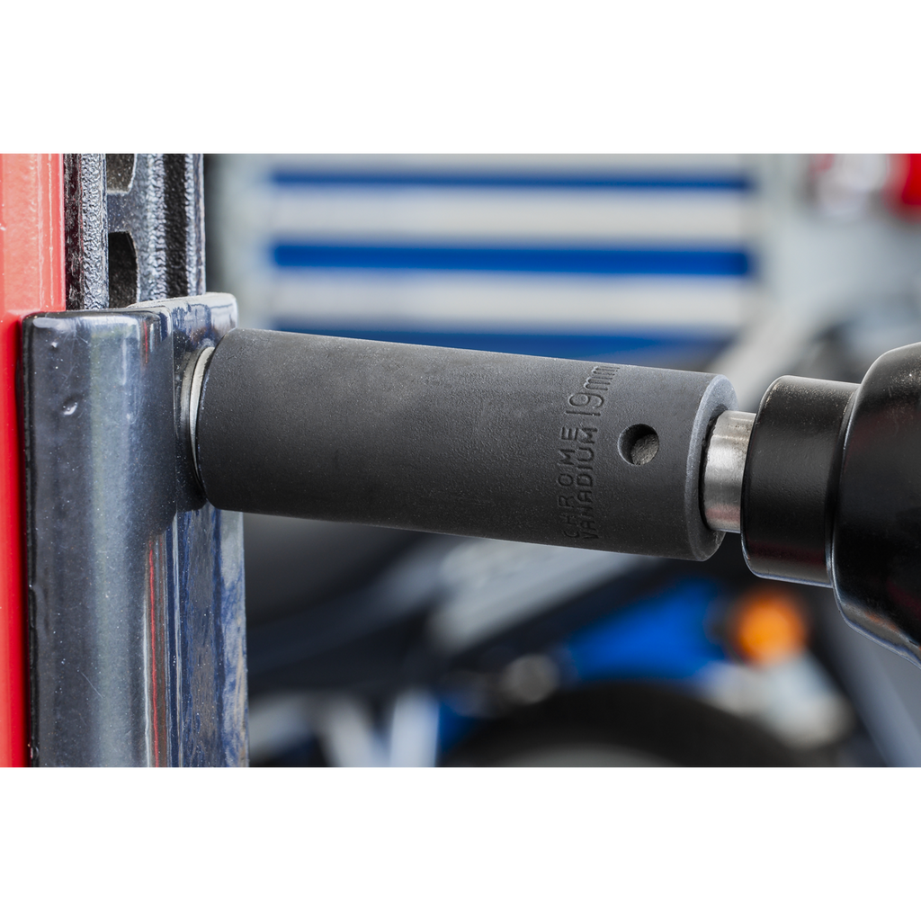 Deep Impact Socket 1/2"Sq Drive 19mm IS1219D