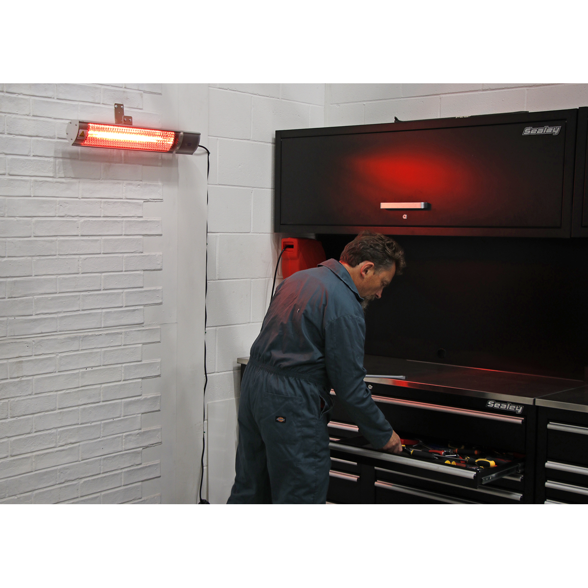 High Efficiency Wall Mounting Infrared Short Wave Heater 2000W IWMH2000R