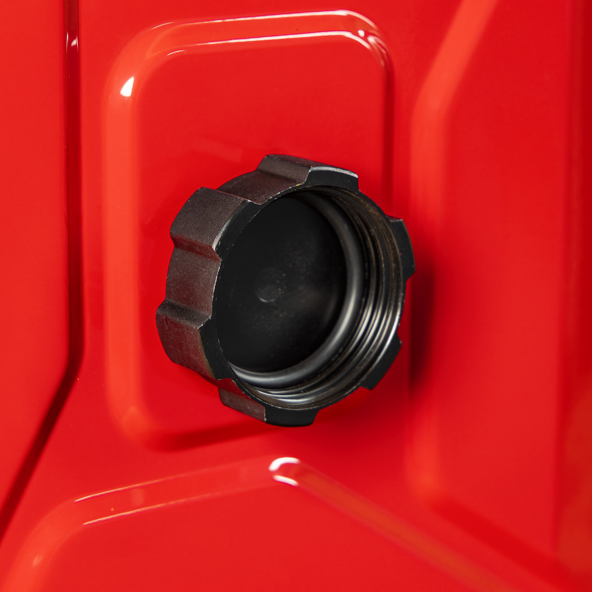 20L Screw Cap Metal Jerry Can - Red JC20SCR