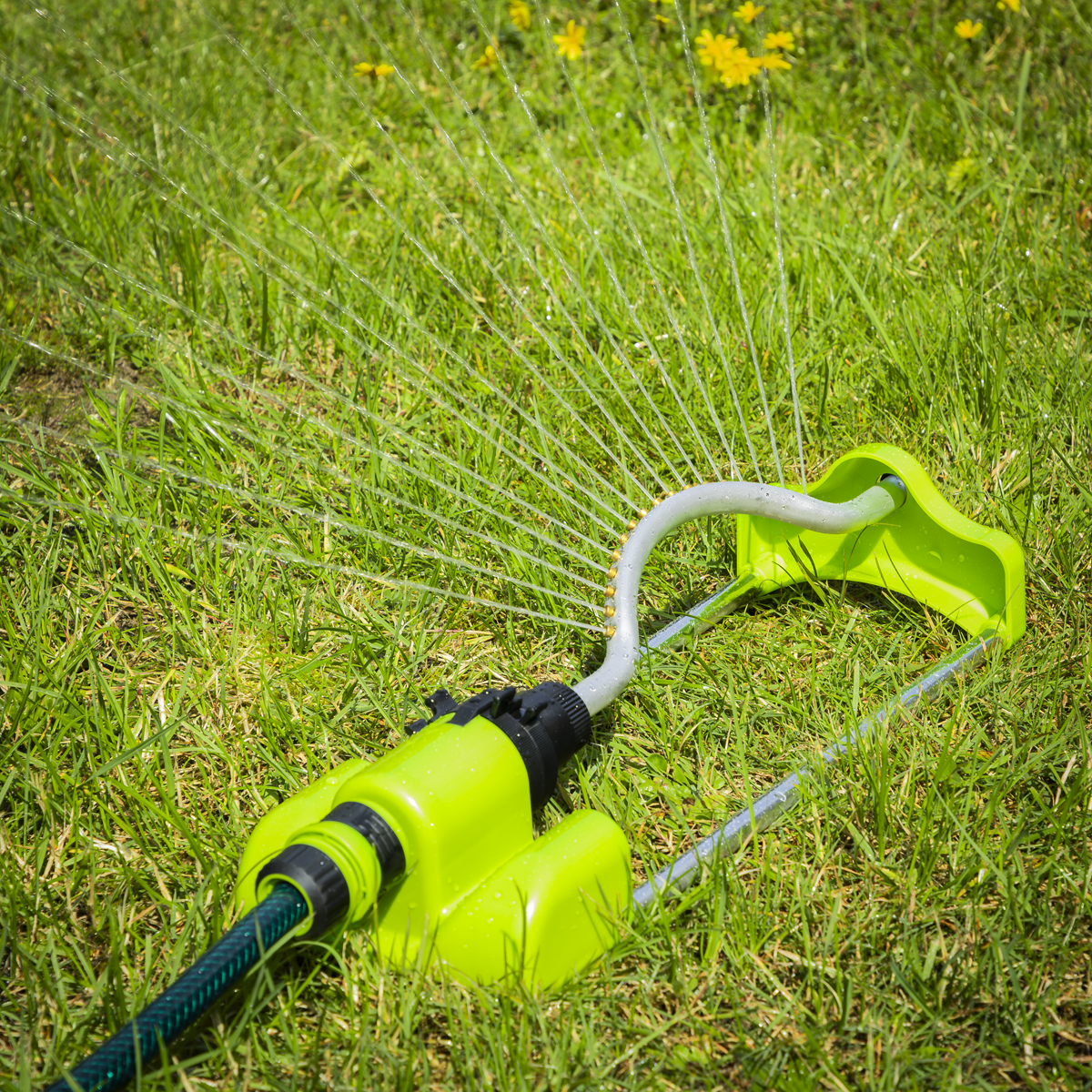 Oscillating Water Sprinkler 17 Nozzles with Brass Heads JS2122
