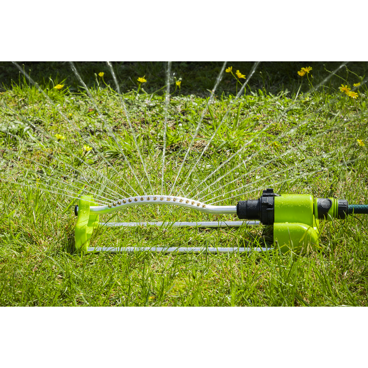 Oscillating Water Sprinkler 17 Nozzles with Brass Heads JS2122