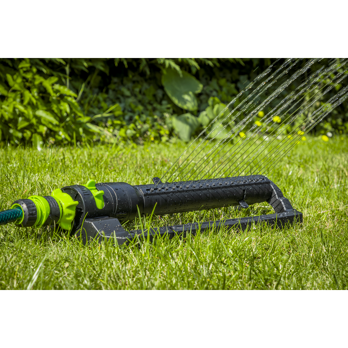 Oscillating Water Sprinkler with 18 Nozzles JS2131