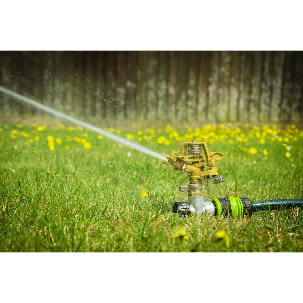 Pulsating Water Sprinkler on Metal Spike JS303