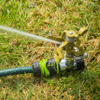 Pulsating Water Sprinkler on Metal Spike JS303