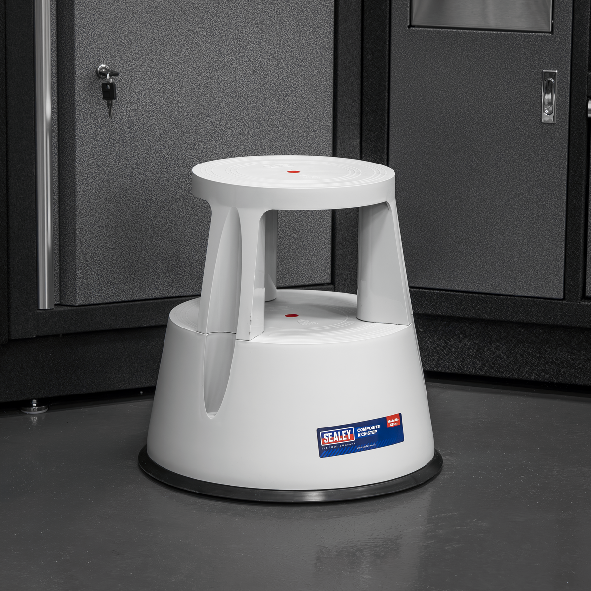 Composite Kick-Step - EN 14183 KS2