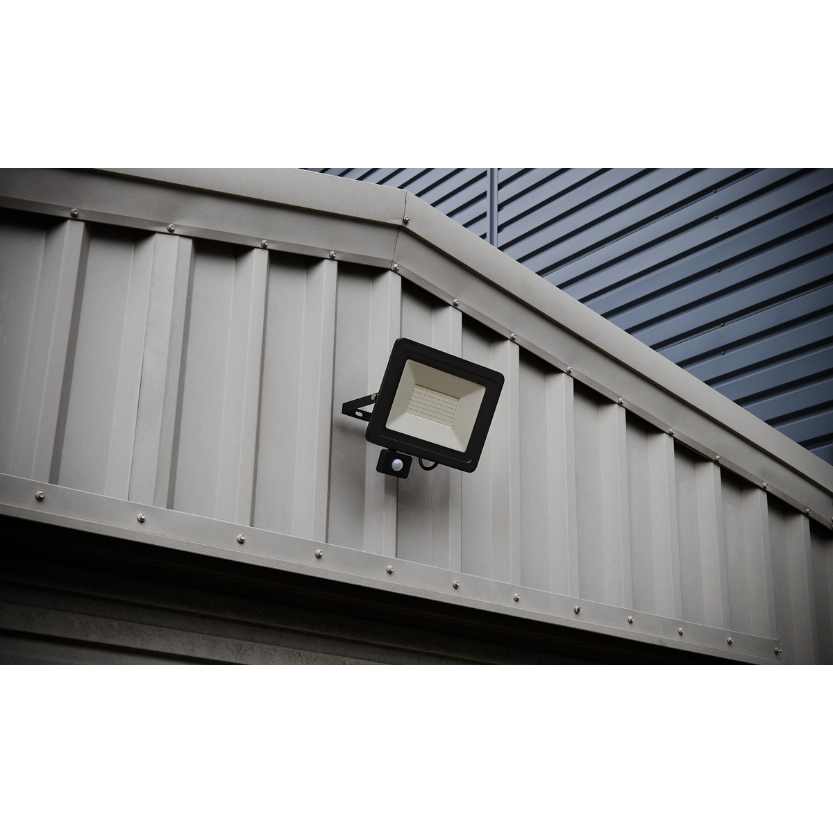 Extra-Slim Floodlight with PIR Sensor 50W SMD LED LED113PIR