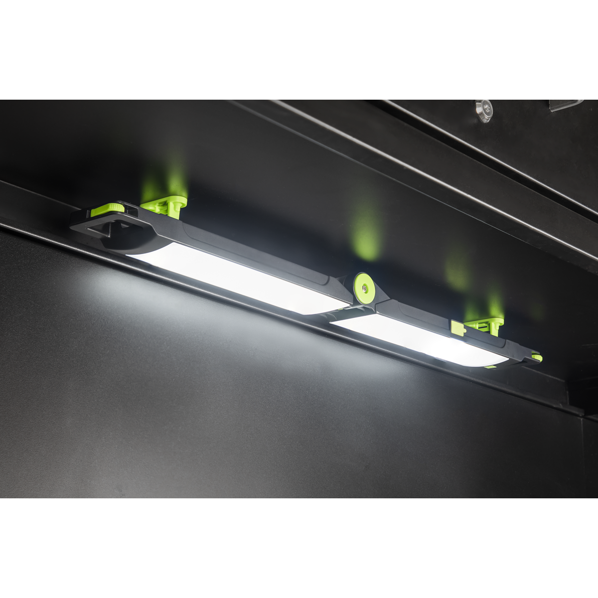 3-in-1 Folding Floodlight 10W SMD LED LED15WFL