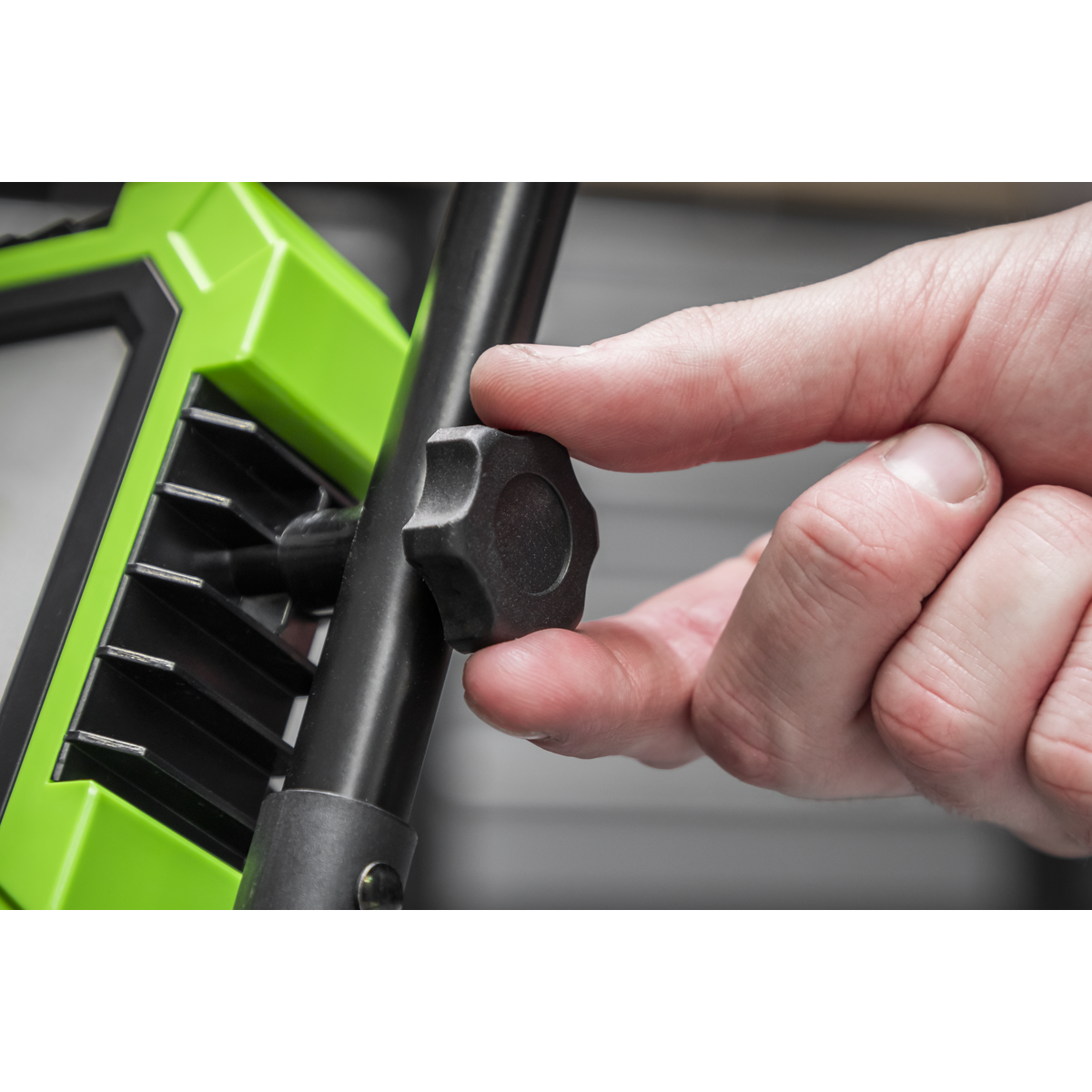 Portable Floodlight 24W SMD LED 230V LED24WL