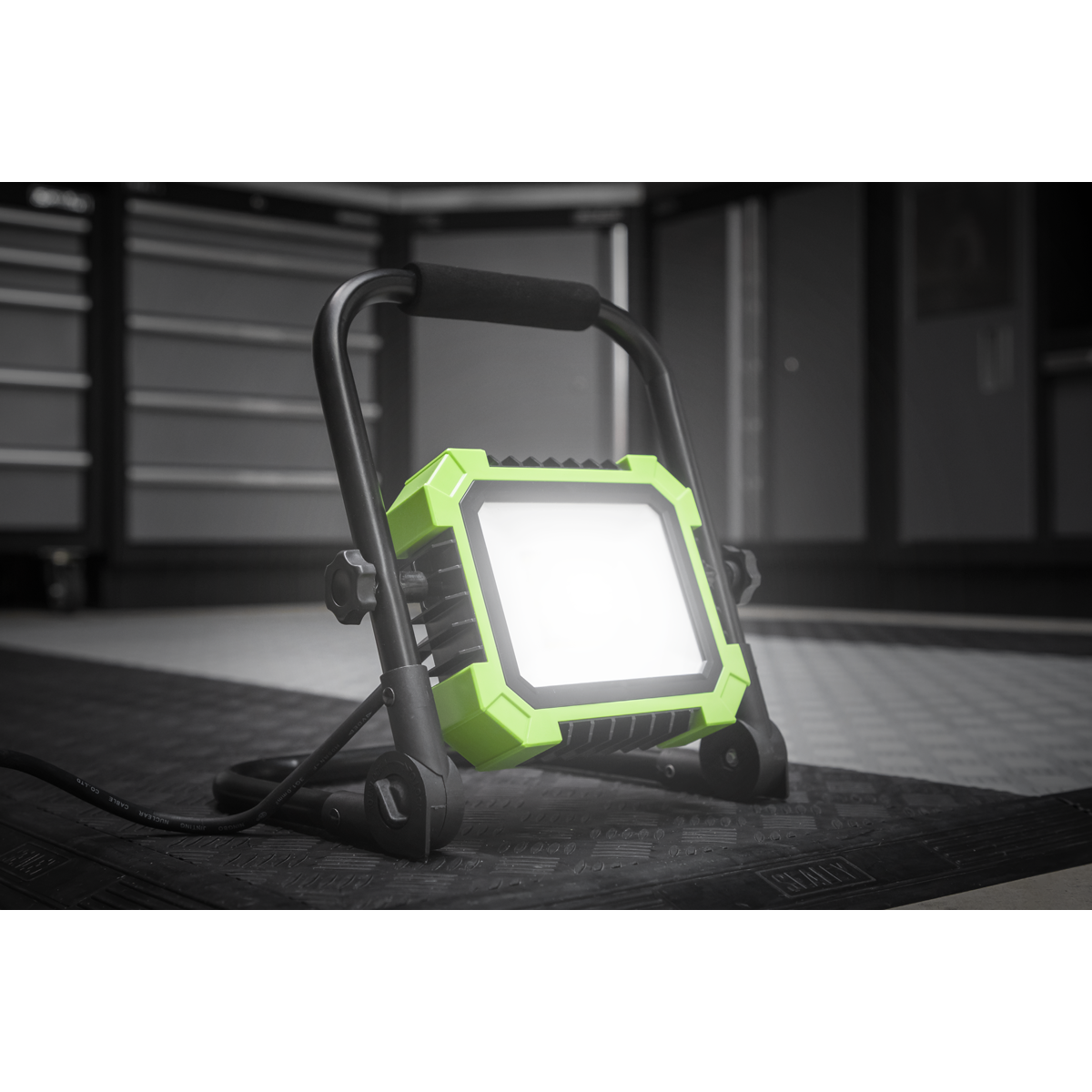 Portable Floodlight 24W SMD LED 230V LED24WL