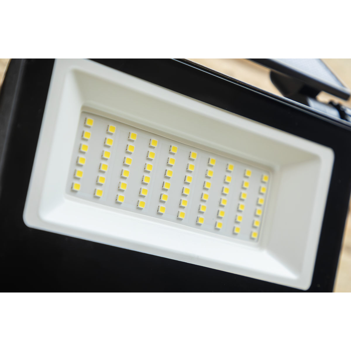 30W SMD LED Extra-Slim Solar Floodlight with Wall Bracket LED30S