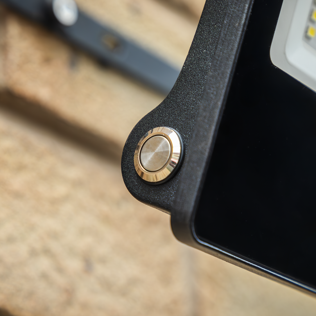 30W SMD LED Extra-Slim Solar Floodlight with Wall Bracket LED30S