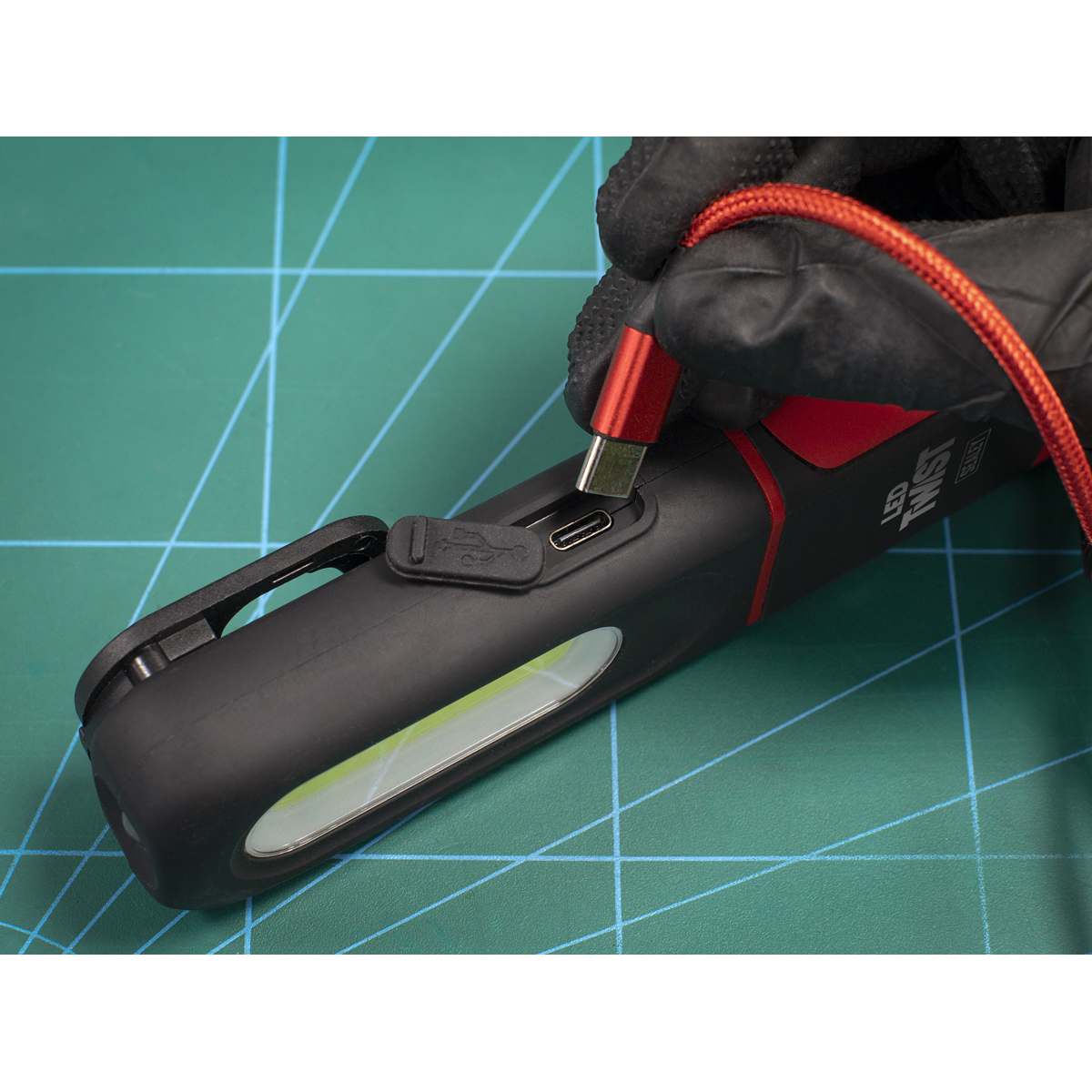 LED Twist® Rechargeable Inspection Light 3W COB & 3W SMD LED LED317