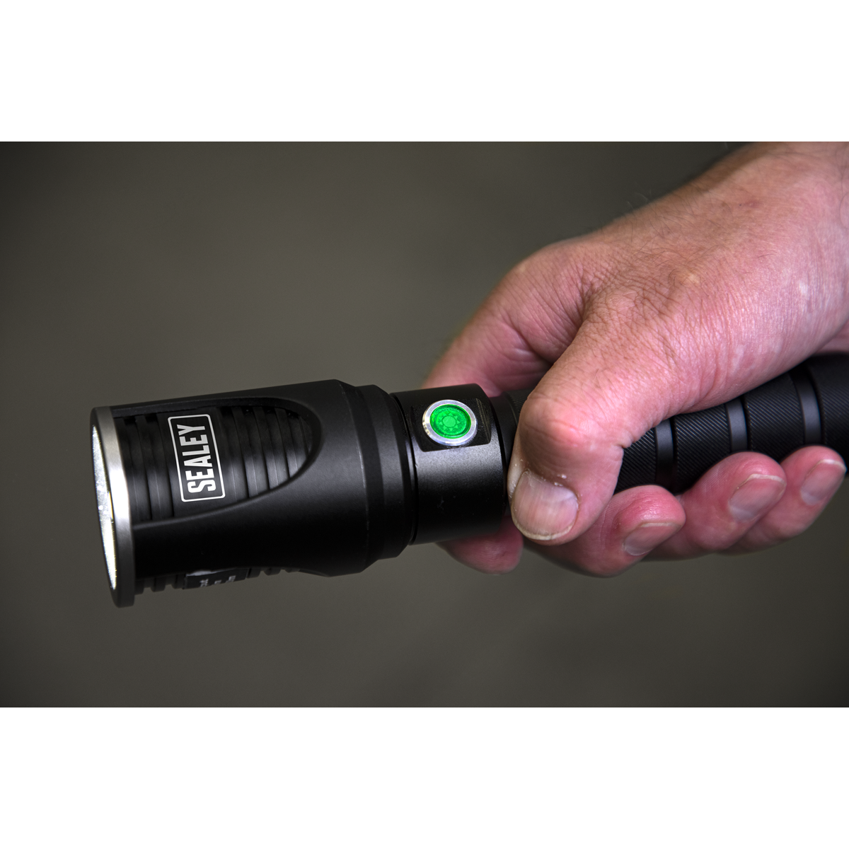 Rechargeable Aluminium Torch with Adjustable Focus 10W SMD LED LED4492