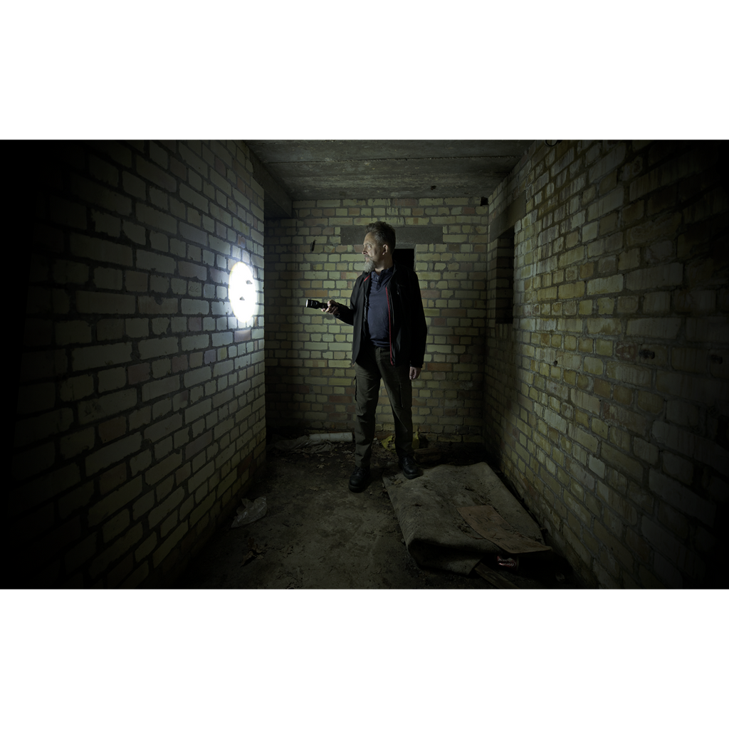 Rechargeable Aluminium Torch with Adjustable Focus 20W SMD LED LED4493