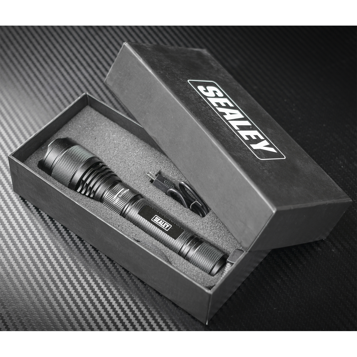 Rechargeable Aluminium Torch with Adjustable Focus 10W SMD LED LED449