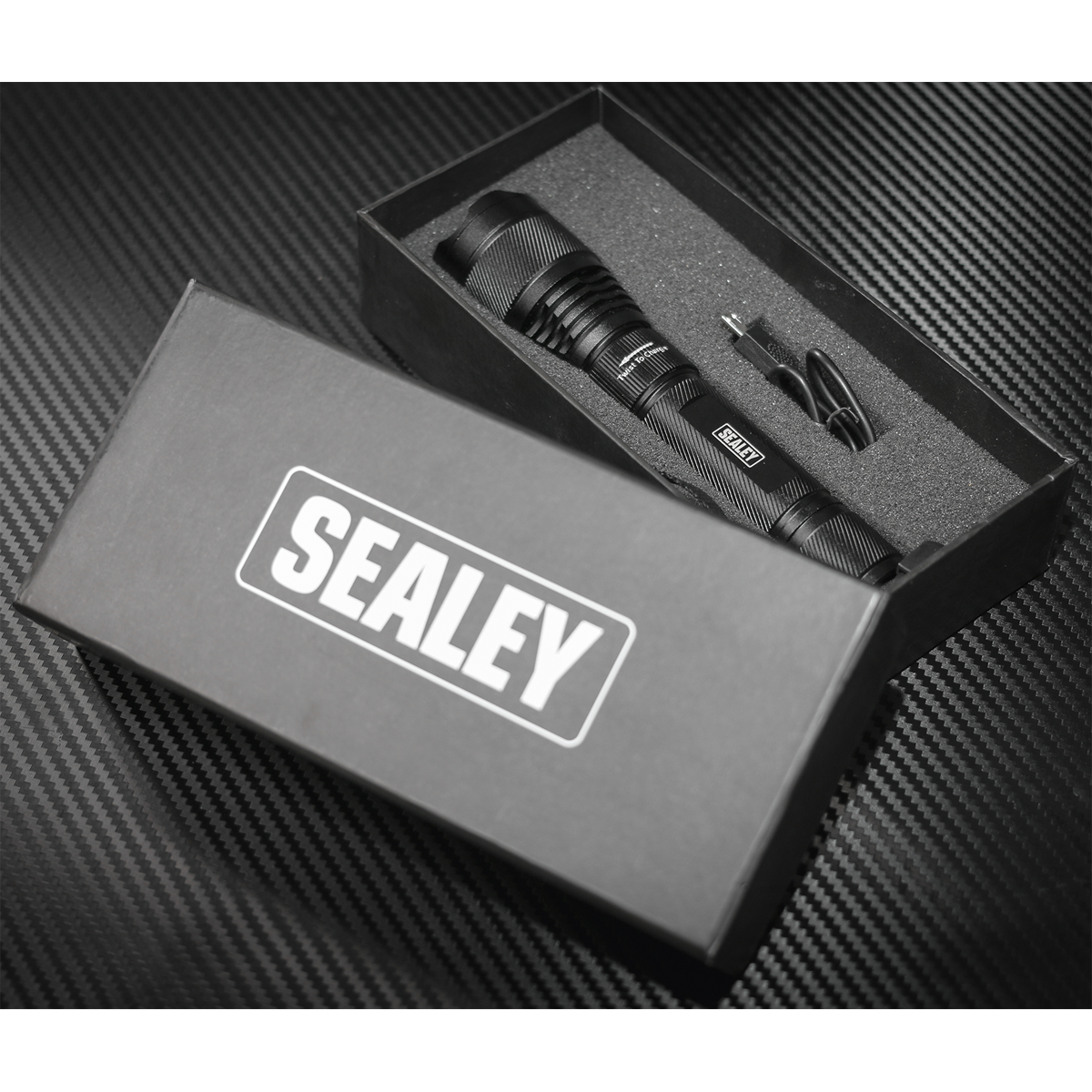 Rechargeable Aluminium Torch with Adjustable Focus 10W SMD LED LED449